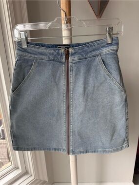 SUPERDRY Light Wash Blue Jean Denim Zip-Front Mini Skirt Classic A-Line Size 26